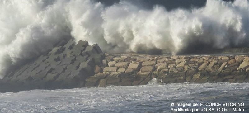 CIMA researcher Juan L. Garzon just published an article focused on the suitability of numerical models to simulate wave overtopping in the harbor of Ericeira during extreme oceanic event